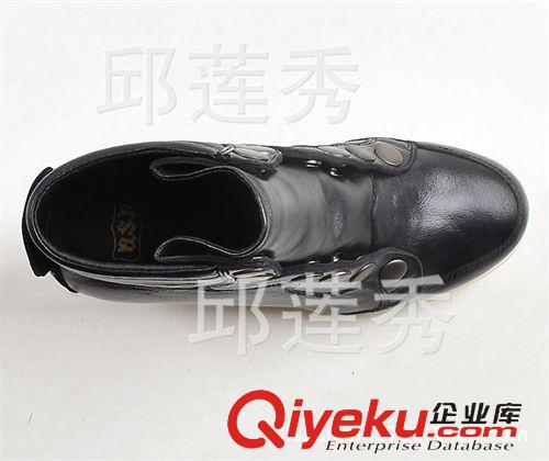 靴子 新品歐美款A(yù)家 鈕扣內(nèi)增高防水臺(tái)短靴 女鞋原始圖片2