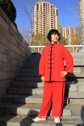 棉加絲太極服 廠家批發(fā)。大紅棉加絲太極服。武術服。練功服。