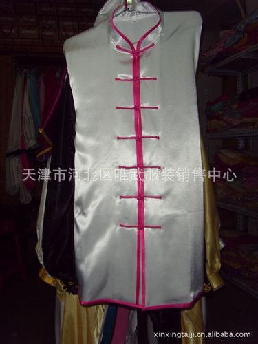 彈力絲太極服 批發(fā)絲緞太極服。武術(shù)服。練功服