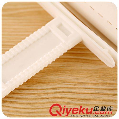 清潔衛(wèi)生 手撕滾筒粘毛器 衣物除塵器除塵滾 小號(hào)可撕式60張粘塵器 110g原始圖片3
