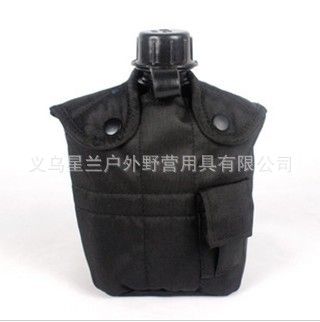 戶外水壺水袋 供應戶外水壺 帶鋁制飯盒保暖 07式迷彩水壺1L 軍迷  現貨