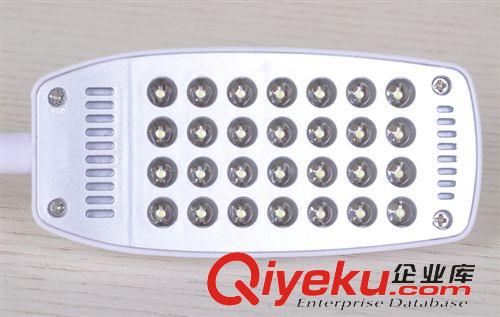 led臺燈 9元9貨源 時尚風led學生臺燈電腦連接燈 USB電腦燈護眼燈原始圖片3