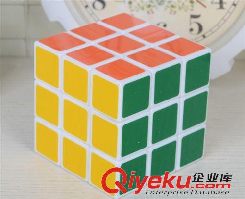 益智玩具 9元9貨源 圣手三階魔方黑白兩色磨砂貼紙 內含說明書原始圖片3