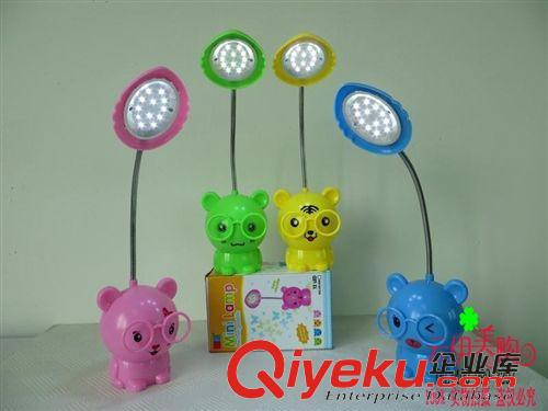 大小手電筒，臺燈 家用應急手電筒手電臺燈兩用型照明 義烏精品批發