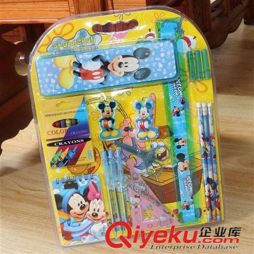 文體用品 羽毛球拍批發，體育用品 運動健身器材 無球款 9.9 十元店貨源