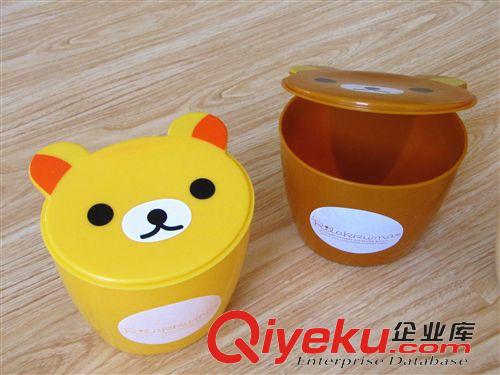 收納用品 創(chuàng)意輕松熊翻蓋雜物收納桶 高質(zhì)量 桌面小垃圾桶 十元店貨源 百貨原始圖片2
