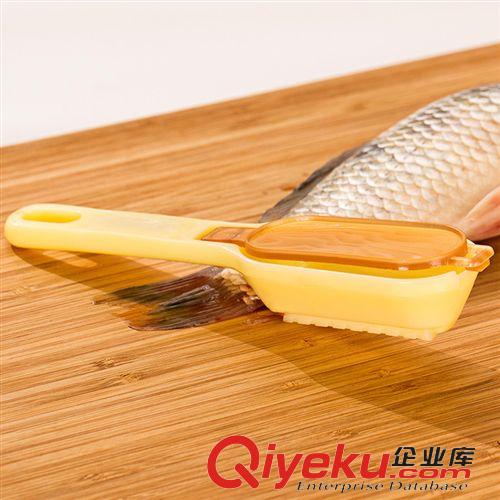 3月新品 塑料魚(yú)鱗刮創(chuàng)意超便捷省力帶蓋魚(yú)鱗刨 廚房小工具刮魚(yú)鱗器批發(fā)35g