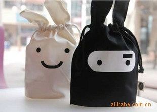 家居日用品 網(wǎng)店贈品 辟邪紅繩地攤貨源 兒童學(xué)生小禮物 紅繩創(chuàng)意批發(fā)實用