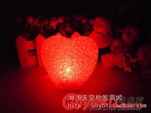 熱銷產(chǎn)品 批發(fā)供應(yīng)創(chuàng)意 泡泡燈 七彩漂浮浴室、浴缸燈 創(chuàng)意發(fā)光燈飾