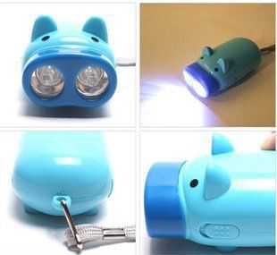 居家日用 T 小豬手壓電筒 環保手壓電筒 手壓式自發電手電筒 可印制logo原始圖片3