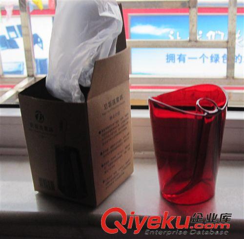 健康衛(wèi)浴 二合一洗漱杯 彩色糖果sq侶塑料防垢杯 創(chuàng)意翻身家居透明杯 93g