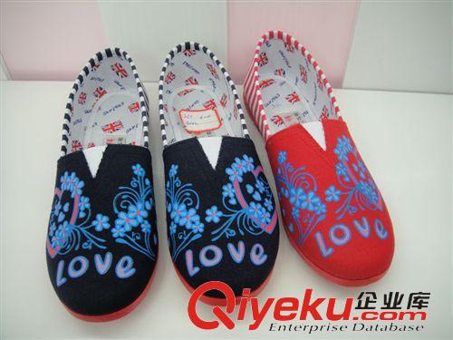 老北京時(shí)裝女鞋 廠家直銷 牡丹花2014老北京布鞋 精美繡花民族風(fēng)吹氣底軟底單鞋