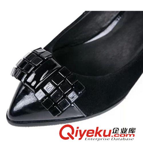 按跟高分類(lèi) 一件待發(fā)韓版尖頭中跟粗跟女單鞋蝴蝶結(jié)拼色羊皮淺口zp女鞋新款原始圖片3