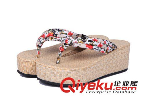 家居拖鞋 夏季新款百搭涼拖鞋女高跟厚底人字拖坡跟防滑沙灘鞋歐美涼鞋批發(fā)原始圖片2