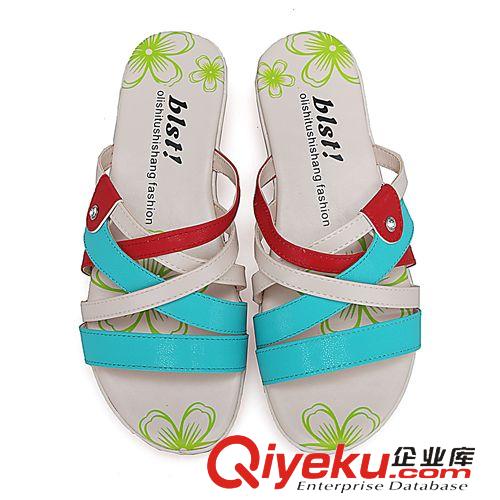 涼拖 波西米亞潮流時尚牛皮涼拖鞋女簡約彩虹色坡跟女鞋沙灘涼鞋批發(fā)