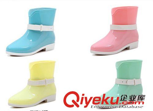 平跟鞋專區(qū) 糖果色韓版短筒馬丁雨鞋四季雨鞋雨靴漂亮MM{za}媽媽雨鞋批發(fā)O06原始圖片2