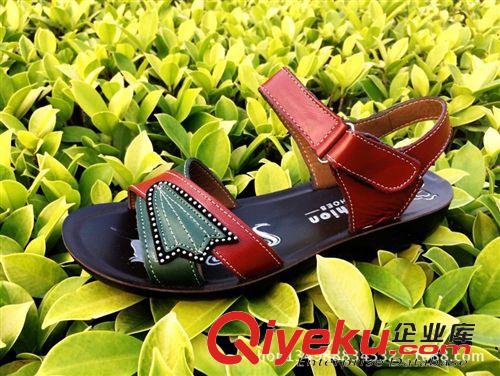 女士涼鞋 夏季新款媽媽涼鞋zp中老年舒適坡跟涼鞋中年女鞋老人涼鞋子