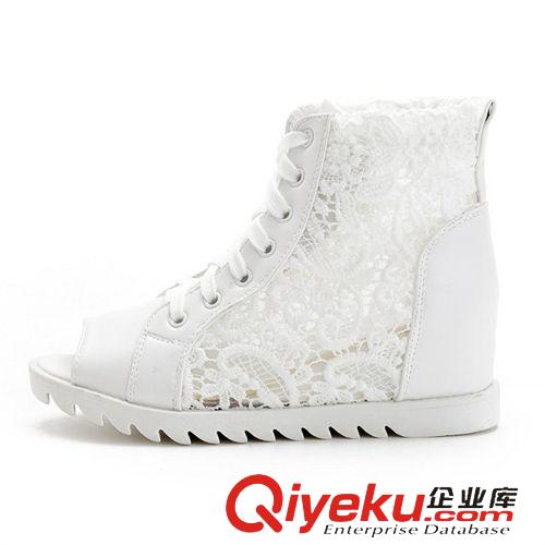 單鞋 復(fù)古圓頭皮鞋擦色馬丁鞋靴皮帶扣魔術(shù)貼朋克女平底單鞋