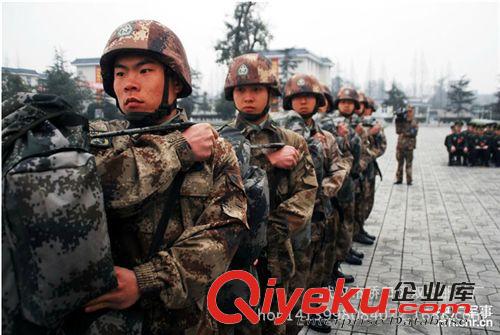 包 07叢林迷彩背包 登山包雙肩男 軍綠攜行具雙肩背囊 帶金屬支架