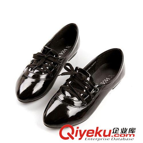 單鞋 2015秋冬低跟平底系帶深口純色單鞋韓版漆皮學(xué)生女鞋子尖頭大碼原始圖片2