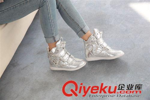 潮鞋高幫鞋/運(yùn)動鞋/休閑鞋 街頭潮鞋 明星同款鉚釘可移動內(nèi)增高魔術(shù)貼休閑鞋高幫鞋女鞋混批原始圖片2