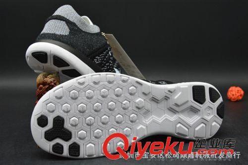 NIKE耐克 廠家直銷(xiāo)FREE FLYKNIT 4.0 男子黑白飛線(xiàn)針織跑步鞋 631053-100原始圖片2