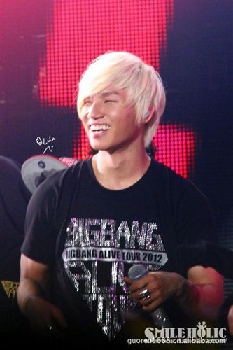 男裝 bigbang 2012 alive tour 演唱會 權志龍同款燙鉆T恤 北應援