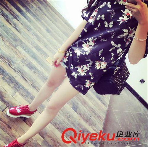 店長推薦 2015夏季新款復古時髦蝴蝶花卉寬松百搭顯瘦中長款短袖T恤女原始圖片2