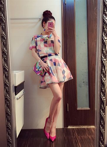 ONLY  YOU 2015夏季新款時(shí)尚幾何彩色格子印花網(wǎng)紗上衣高腰兩件套套裝女