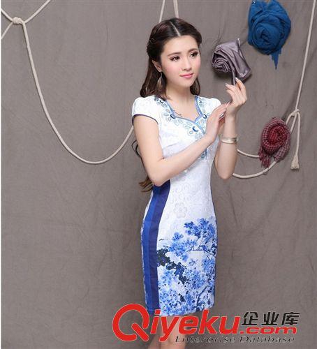 民族風(fēng)系列 2015繡花旗袍gd民族風(fēng)時(shí)尚中式旗袍裙復(fù)古修身顯身材旗袍原始圖片3