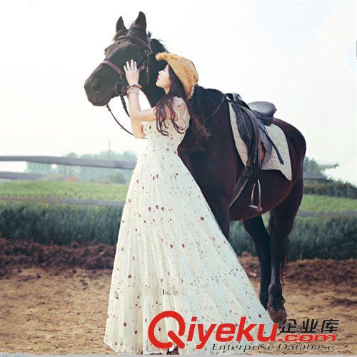 歐洲站 歐洲站親子裝夏季新款泡泡袖牛仔背帶裝吊帶母女裝套裝（兩套包郵