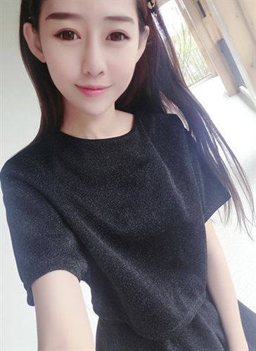 連衣裙 春季新品女裝 時尚韓版超顯瘦經典閃光小黑裙套裝    A146