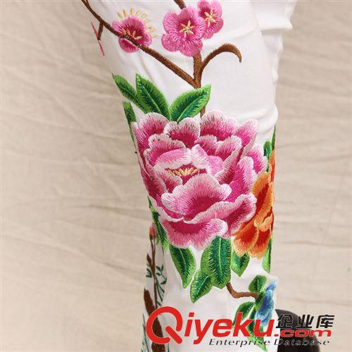 精品繡花系列 1508#廠家直銷2015年名族風新款大面積牡丹喜鵲花女裝長褲打底褲