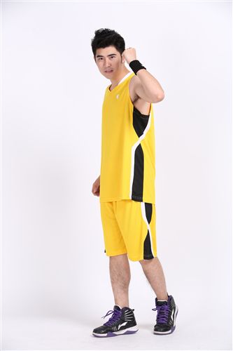4月新品 2018羽毛球服套裝男女情侶時尚休閑運動服乒乓球服健身服訓(xùn)練夏
