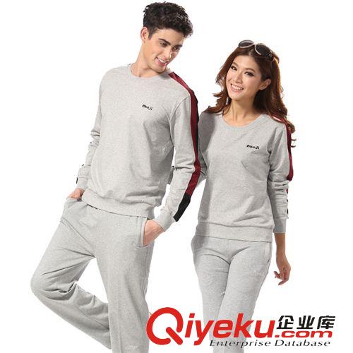 春秋情侶休閑運(yùn)動(dòng)套裝 品牌春季男女情侶服飾 休閑運(yùn)動(dòng)套裝 純棉純色圓領(lǐng)長(zhǎng)袖運(yùn)動(dòng)衛(wèi)衣