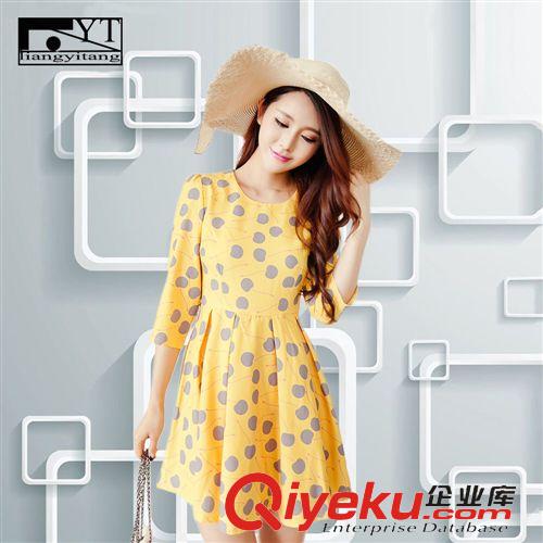 精品女裝上衣 2015歐洲站夏新款女裝 真絲刺繡修身氣質(zhì)無(wú)袖 大碼顯瘦連衣裙長(zhǎng)裙