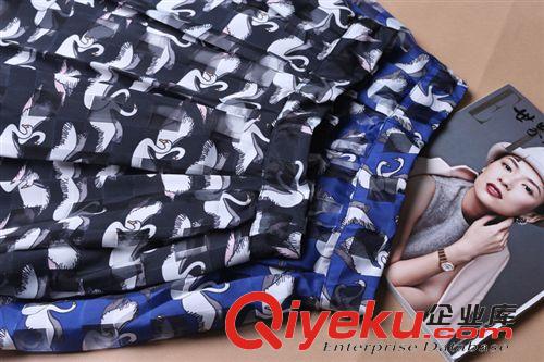 半身裙 現(xiàn)貨夏裝新品復(fù)古印花短裙半身裙透視格子百褶裙原始圖片3