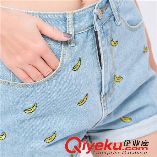 牛仔短褲 韓版純棉香蕉刺繡花高腰卷邊大碼女牛仔短褲原始圖片2