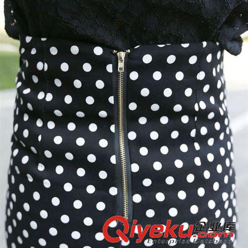 女士休閑套裝 2015夏季新款兩件套夏5116繡花短裙短袖T恤女式休閑套裝原始圖片3