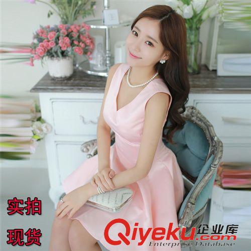連衣裙 2015夏季新款蓬蓬裙連衣裙 V領(lǐng)無袖收腰顯瘦連衣裙前后v領(lǐng)裙