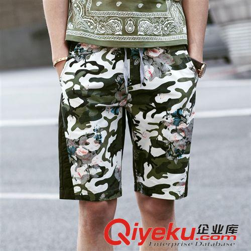 休閑衣褲 2015夏季新款批發(fā)男士迷彩直筒短褲 時尚休閑運動五分褲 男工中褲