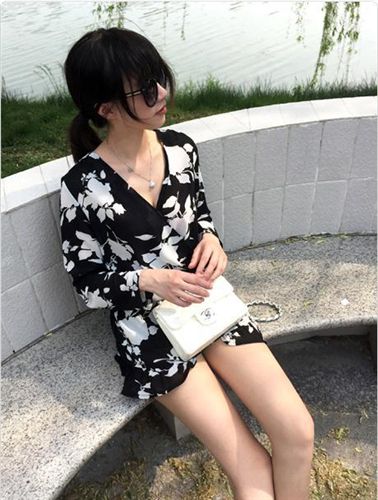 5月新款 7123# 2015春夏自留推薦款！美美櫻花剪影深V領(lǐng)顯瘦連體褲短褲原始圖片2