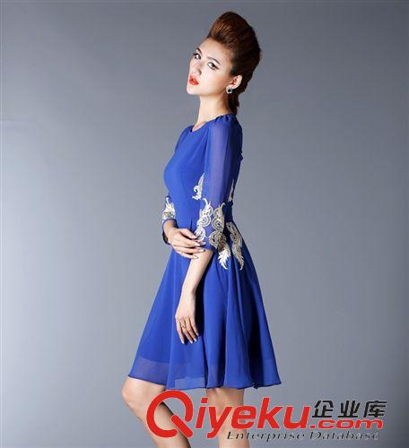 大碼女裝 2015新款夏裝圓領(lǐng)雪紡?fù)ㄇ趦?yōu)雅繡花顯大碼連衣裙 女原始圖片2