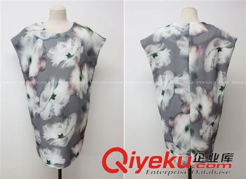 大碼女裝 新款女夏裝韓國(guó)代購(gòu)顯瘦大碼女裝寬松顯瘦水墨花朵印花連衣裙原始圖片3