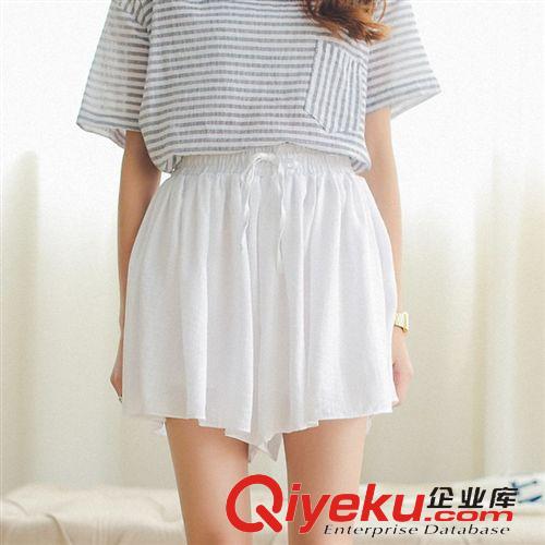 下裝 2015夏季韓版釘珠破洞白色牛仔短褲修身熱褲女潮 一件代發(fā)