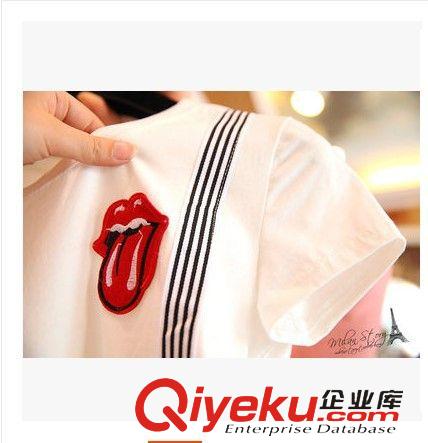 韓國代購二期 2015韓國代購夏季復(fù)古紅唇條紋假背帶包臀修身顯瘦休閑連衣裙