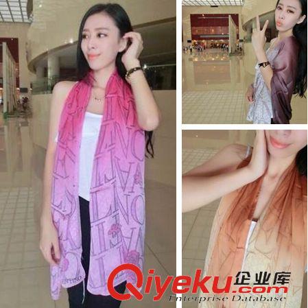 限量版熱銷款 網店代理 代發微信代購 dp秋冬夏必備人氣漸變真絲絲巾原始圖片2