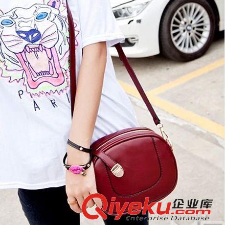 潮品包包 網(wǎng)店代理 一件代發(fā) 潮新款可愛單肩斜挎包小包女士鎖扣小馬包