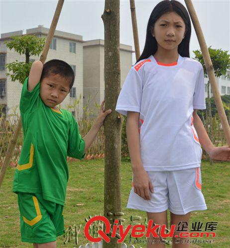 足球服（無標） 批發zp全空白兒童足球服套裝光板中小學生足球衣訓練比賽服可印原始圖片2