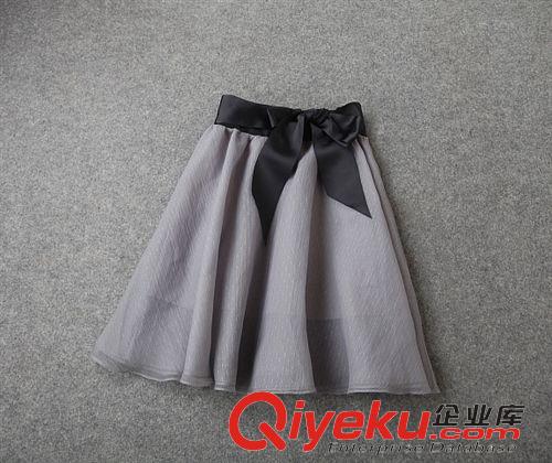 3月25號新品 春季2015新品女款歐美一字領黑色T恤衫+蝴蝶結大擺裙兩件套裝原始圖片2